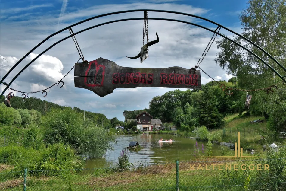 SONJAS RANCH - Pferdehof mit Teich und Haus auf Pachtgrund - KRITZENDORF - Titelbild