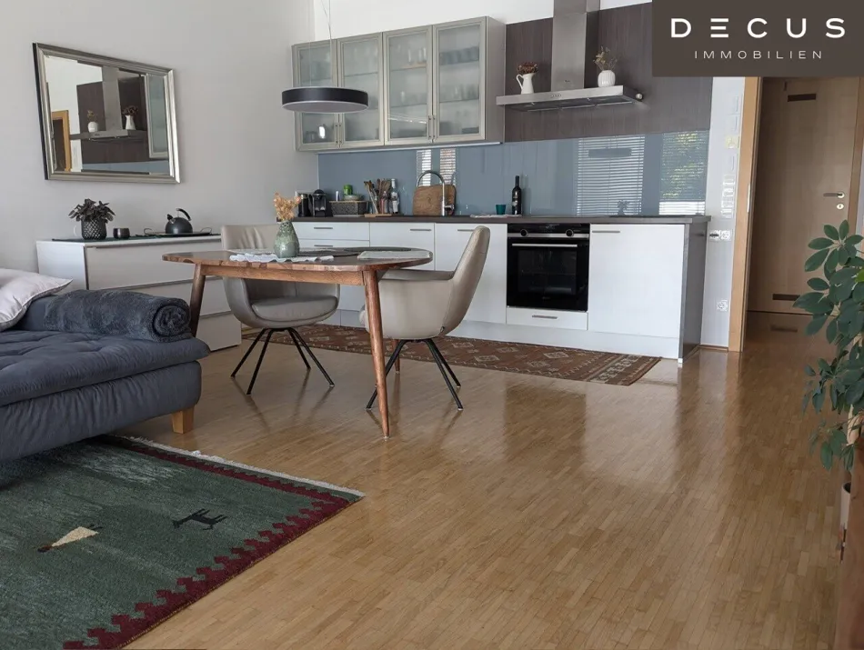 | HERRLICHER BLICK INS GRÜNE | CHARMANTE 3-ZIMMER-WOHNUNG | LOGGIA | ATTRAKTIVE LAGE - Bild