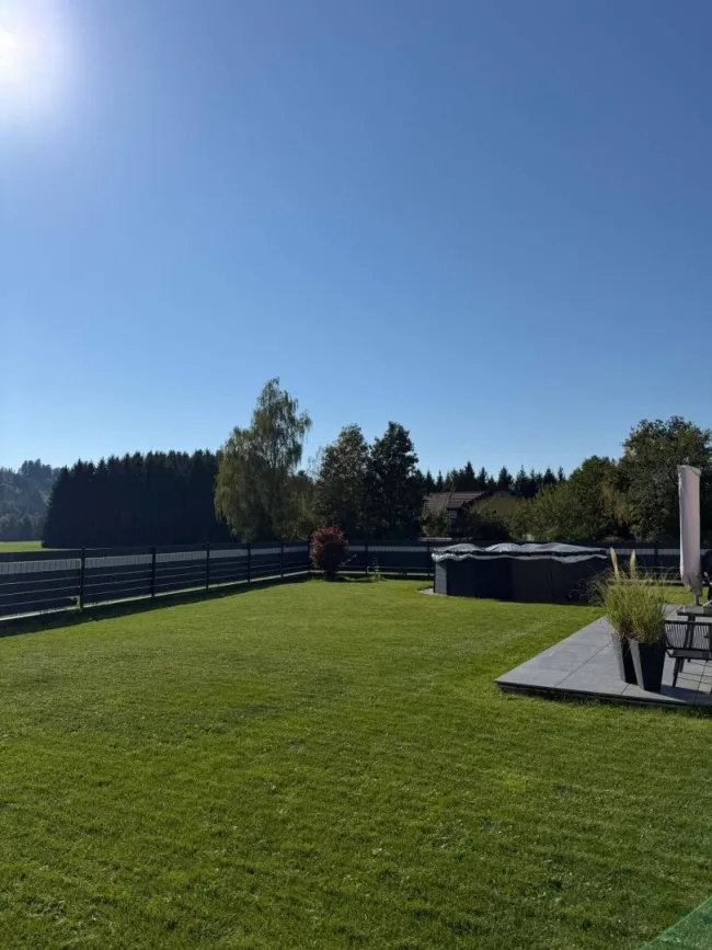 Außenfoto Garten