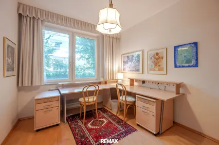 Schlafzimmer III
