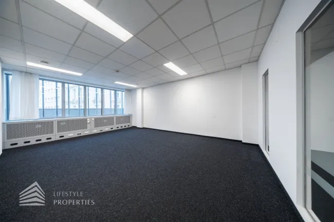 Modernes 6-Zimmer Büro mit Terrasse! Nähe Schwarzenbergplatz - Bild