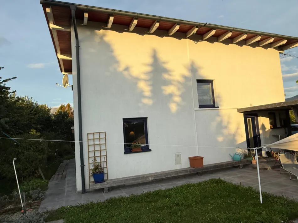 Wohntraum in Grünen mit perfekter Infrastruktur - Bild