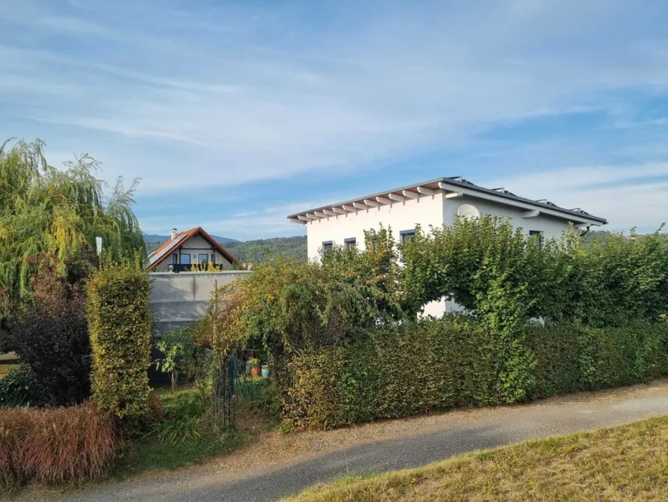 Wohntraum in Grünen mit perfekter Infrastruktur - Titelbild