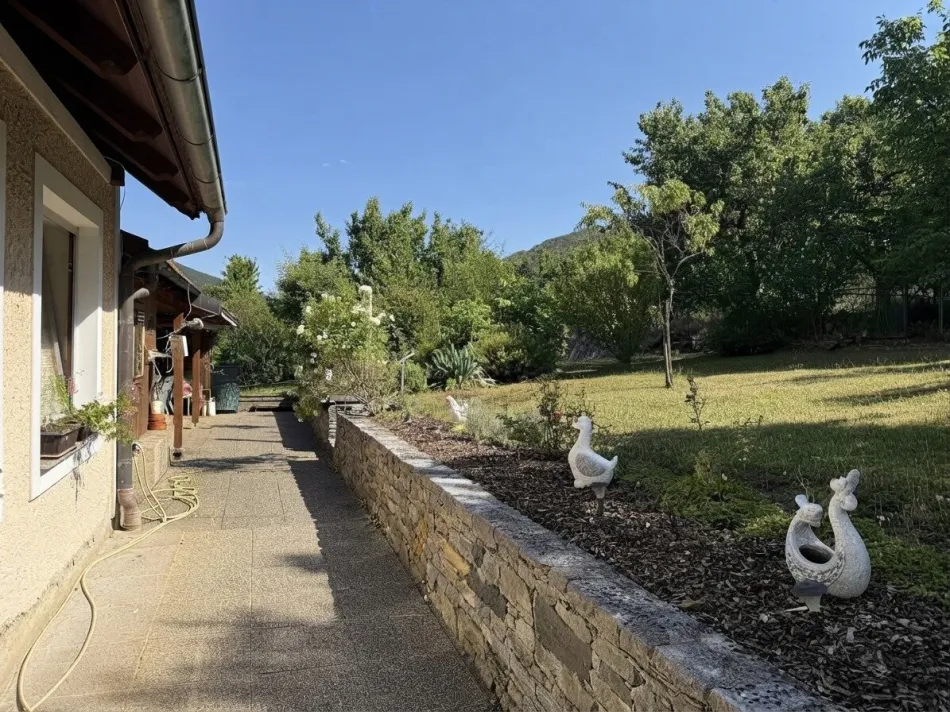 Ein liebevolles Zuhause voller Raum für Familie, Leben und neue Möglichkeiten - Bild