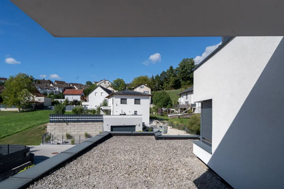 Modernes Einfamilienhaus in Bad Hall – großer Garten & zwei Terrassen - Bild
