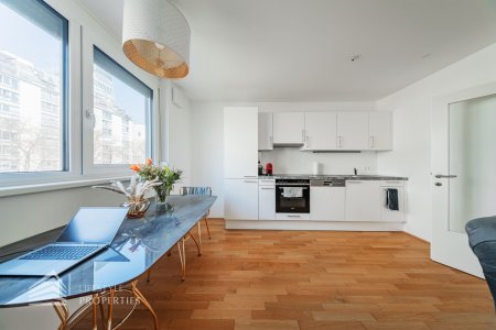 Modernes City-Living bei der UNO-City: Exklusive 3-Zimmer-Wohnung mit zwei Loggien