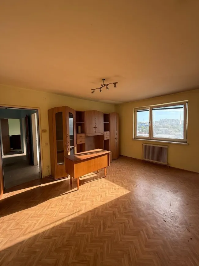 Sanierungsbedürftige Neubauwohnung 1210 zu kaufen - Titelbild