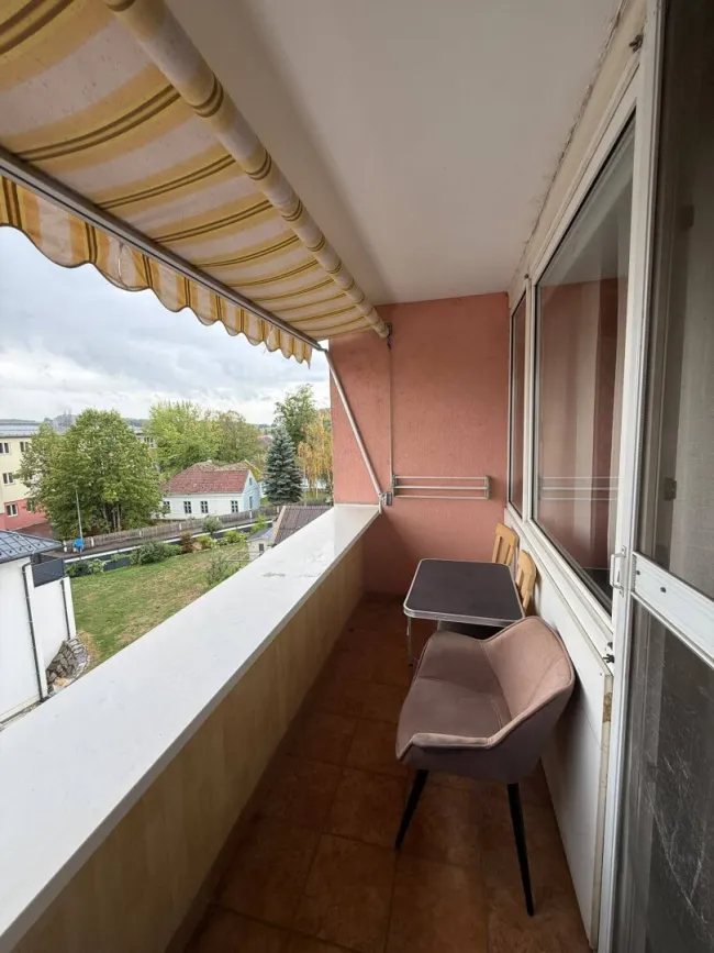 Unbefristet vermietete 3-Zimmer-Wohnung mit Loggia in St. Georgen am Steinfelde zu kaufen - Titelbild