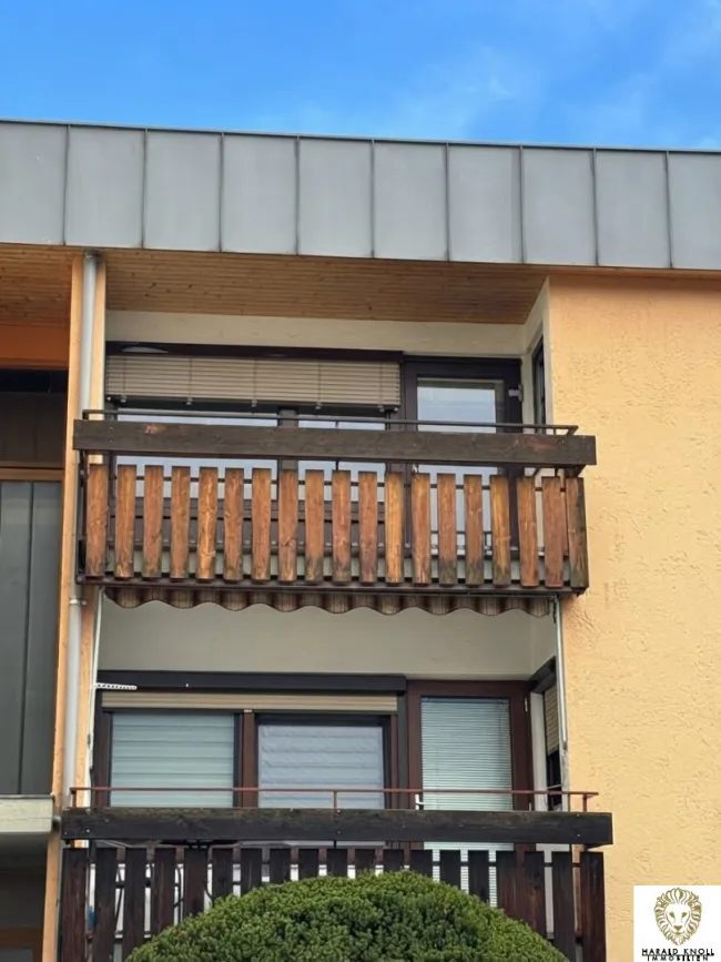 Garconniere mit Loggia und Einzelgarage in Rum - Bild