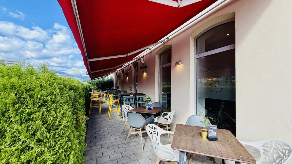 Knittelfeld: Bekannter Gastronomiebetrieb mit modernem Apartment in zentraler Innenstadtlage - Bild