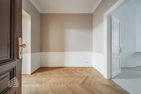 Hochwertig sanierte 2-Zimmer Altbauwohung in ruhiger Lage des 9. Bezirks! Nähe Liechtensteinpark