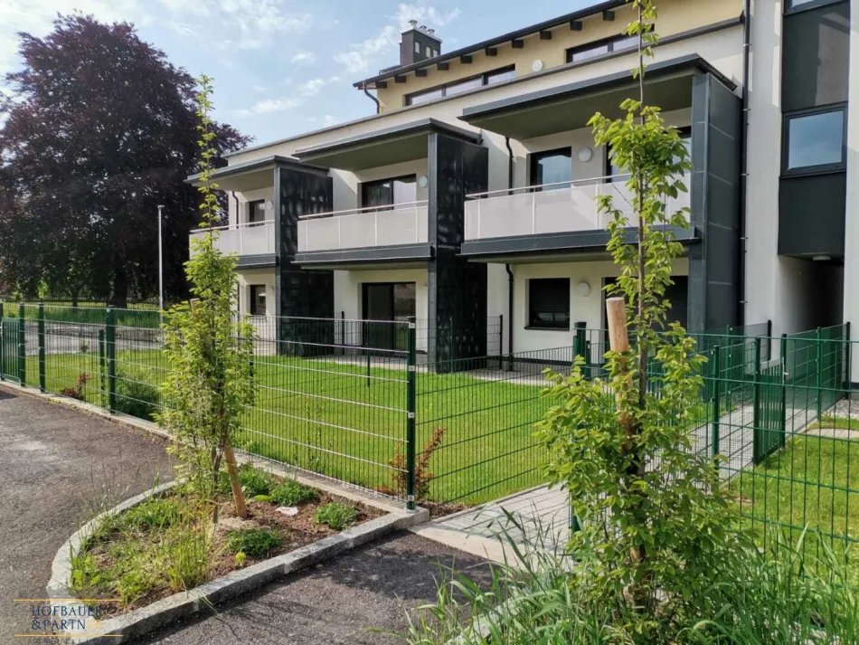Erstbezug - 1-Zimmer-Gartenwohnung mit PKW-Abstellplatz - Titelbild