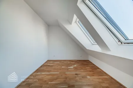 Traumhafte 3-Zimmerwohnung mit Balkon, Nähe Schloss Hetzendorf