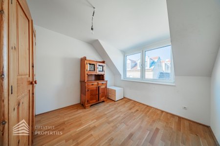 Traumhafte 3-Zimmerwohnung mit Balkon, Nähe Schloss Hetzendorf