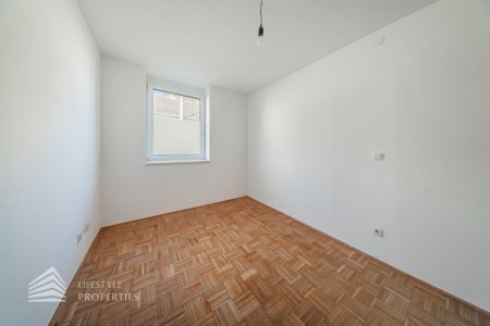 Traumhafte 2-Zimmerwohnung/Ordination Nähe Schloss Hetzendorf
