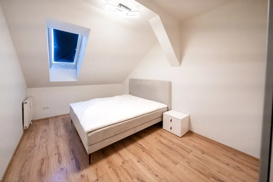 Helle 2 Zimmer Wohnung mit Klimaanlage im zentralen Puntigam - Bild