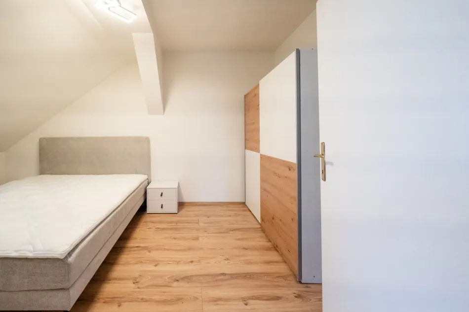 Helle 2 Zimmer Wohnung mit Klimaanlage im zentralen Puntigam - Bild