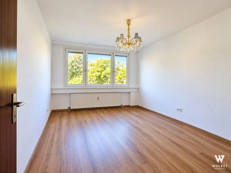 Helle 3-Zimmer-Wohnung mit Loggia – Nähe Liesingbach - Bild