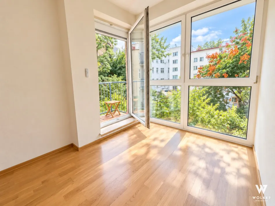 Helle 3-Zimmer-Wohnung mit Balkon I Blick in den Gemeinschaftsgarten | U4 Margaretengürtel - Titelbild