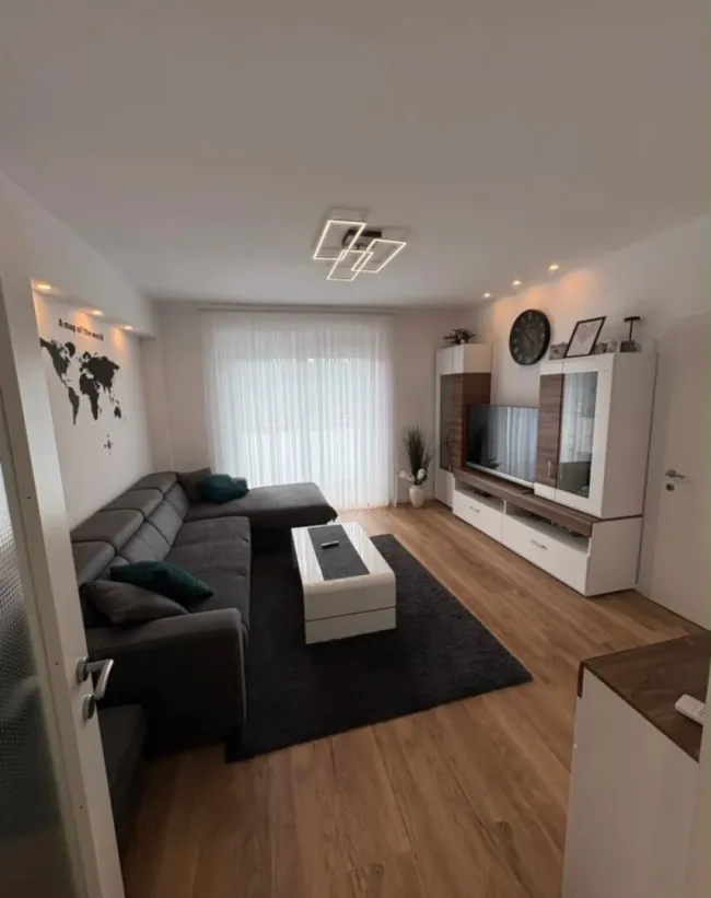 Anlage aufgepasst !!! 3-Zimmer Wohnung in Graz, Renoviert mit Balkon, Loggia & Garage! - Bild