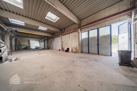 Attraktives Gewerbejuwel: Lagerhalle + Büroflächen mit Photovoltaik direkt am Bahnhof