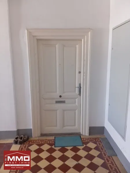 Extremes Wertsteigerungspotenzial !!! Wunderschöne Altbauwohnung mit Südbalkon in Felixdorf - Bild