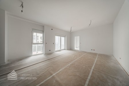 Heller 4-Zimmer Erstbezug mit Terrasse, Nähe Kutschkermarkt