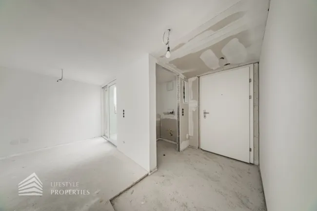 Erstbezug 4-Zimmer Wohnung mit Balkonen, Nähe Aumannplatz - Bild