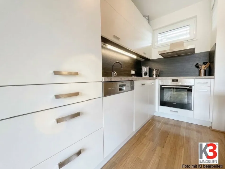 K3 - NEUWERTIGE 2-Zimmerwohnung mit ca. 23 m² großer Dachterrasse! Eigener Tiefgaragenplatz + eigener Carportplatz bereits inklusive! - Titelbild