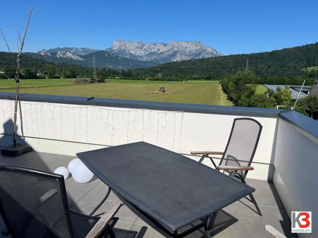 K3 - Penthousefeeling in Adnet - hochwertige Wohnung im Dachgeschoss mit Traumblick, XXL-Terrasse, Carport und Parkplätzen - Titelbild