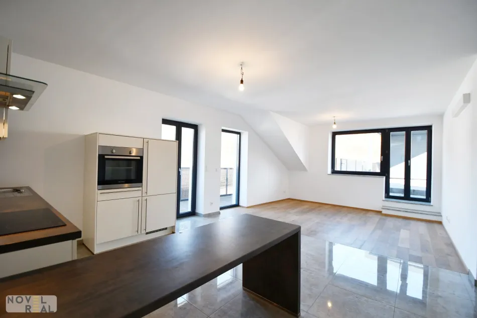 Wunderschöne 3 Zimmerwohnung mit großer Dachterrasse - Bild