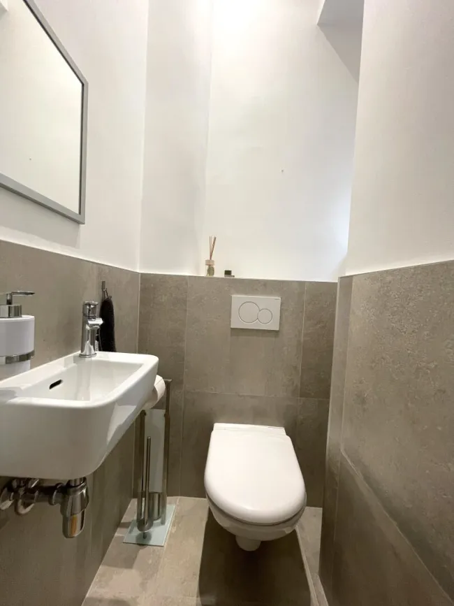 Stilvolle und geräumige 3-Zimmer-Altbauwohnung, Nähe Kutschkermarkt und Währinger Straße - Bild