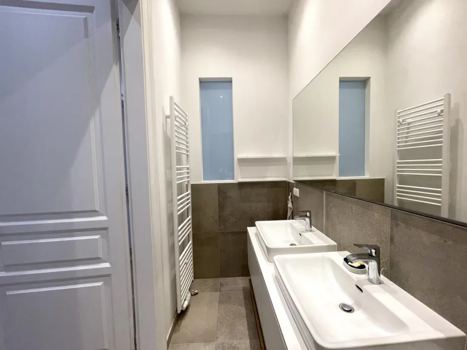 Stilvolle und geräumige 3-Zimmer-Altbauwohnung, Nähe Kutschkermarkt und Währinger Straße - Bild