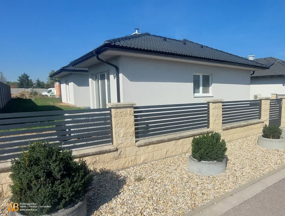 Neuwertiges Energiesparhaus mit Fußbodenheizung, Wärmerückgewinnung, Garage u.v.m. - Titelbild