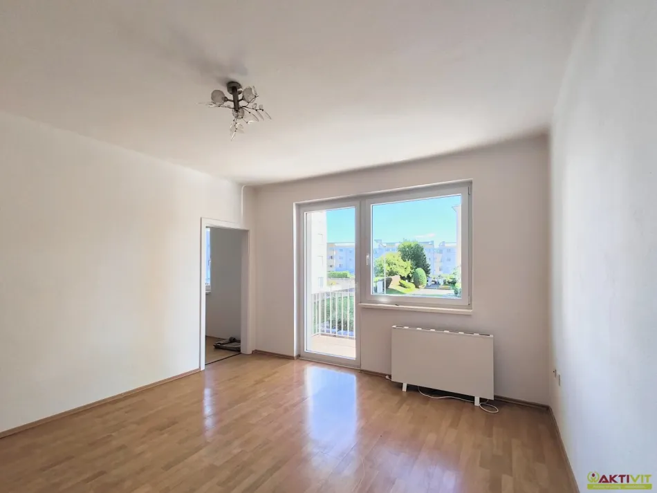 Vollständig sanierte 2-Zimmer-Wohnung mit Balkon und Keller in Zeltweg. - Titelbild