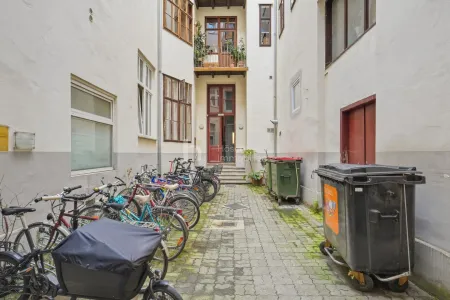 11 Anlagepaket im 15. Bezirk - Innenhof 2
