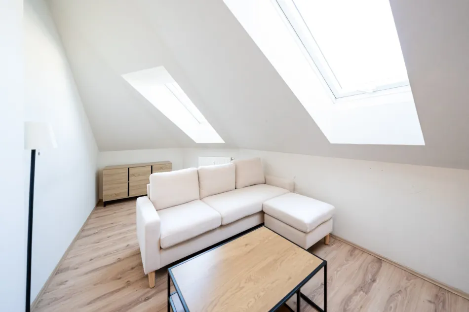Eigentum statt Miete: Vollmöblierte 57 m² Dachgeschosswohnung in Graz-Puntigam - Bild