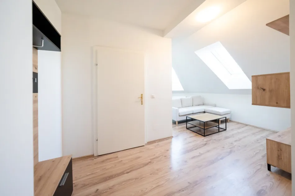 Eigentum statt Miete: Vollmöblierte 57 m² Dachgeschosswohnung in Graz-Puntigam - Titelbild