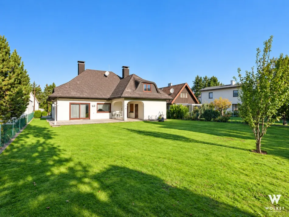 Wohnen mit Villencharakter: ca. 343 m² Nutzfläche auf ca. 980 m² Eigengrund | Nähe Blumengärten & Badeteich Hirschstetten - Titelbild