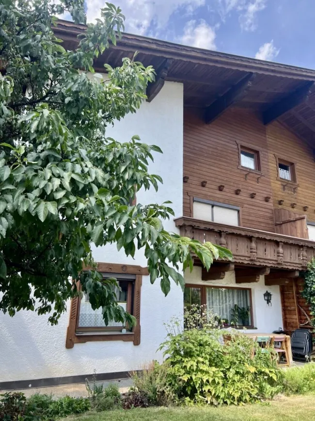 *geräumige Doppelhaushälfte, ca. 130m², mit großem Garten in Volders! - Bild