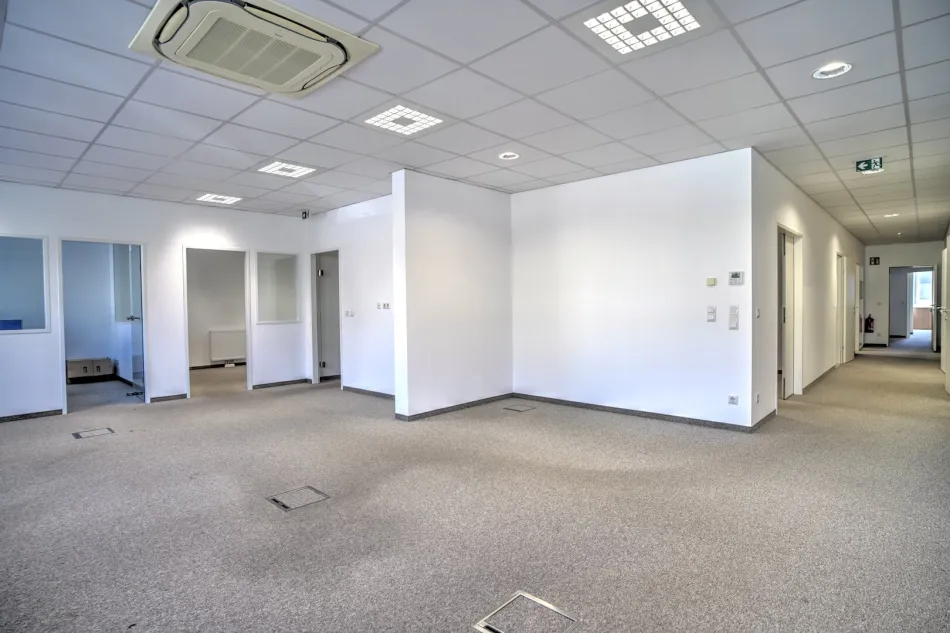 Ansprechende Büro- & Praxisräume in attraktiver Zentrumslage | 5 Tiefgaragenstellplätze - Titelbild