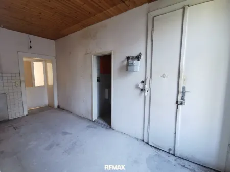Eingangsbereich und Zugang WC, Dusche