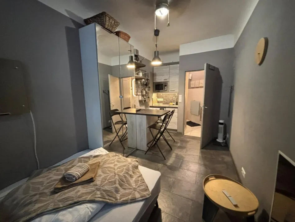 Anlageobjekt in guter Lage - Renovierte Kleinwohnung voll möbliert - durchgehend vermietet! - Titelbild