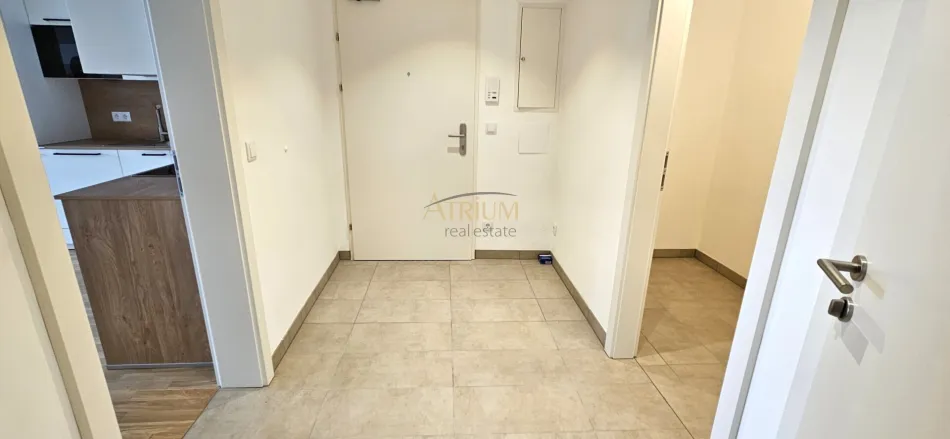 Erstbezug 3-Zi Gartenwohnung, Fußbodenheizung & Neuer Einbauküche in 1220 Wien - Bild