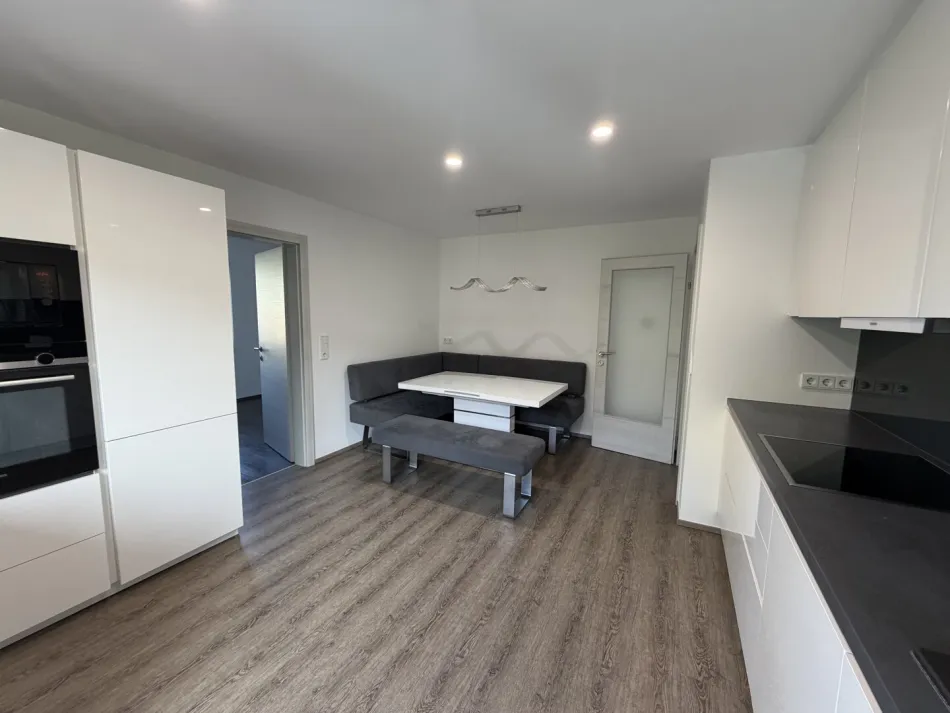 Gemütliche 3-Zimmer-Wohnung mit zwei Balkonen in zentrumsnaher Lage - Bild