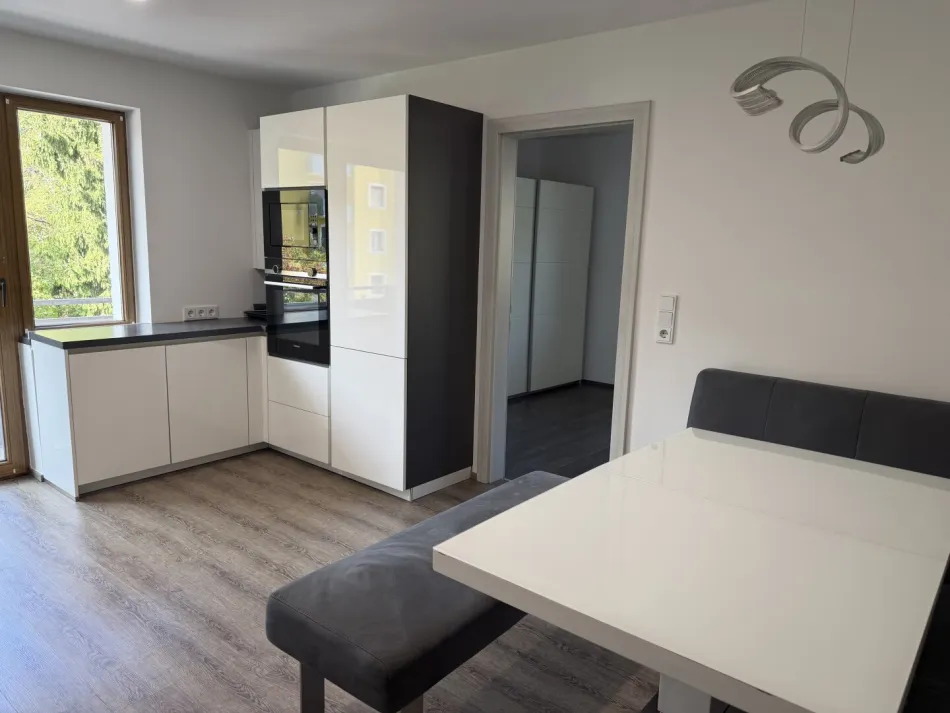 Gemütliche 3-Zimmer-Wohnung mit zwei Balkonen in zentrumsnaher Lage - Titelbild