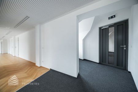 Erstbezug! Beeindruckendes 4-Zimmer Büro in Toplage