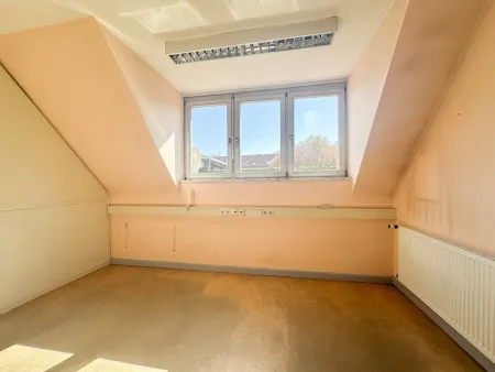 Obergeschoss - Geschäftslokal