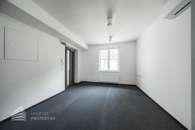 Erstbezug! Elegantes 4-Zimmer Büro in Toplage - Bild