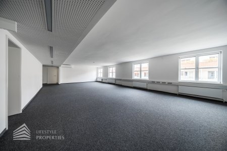 Erstbezug! Elegantes 4-Zimmer Büro in Toplage
